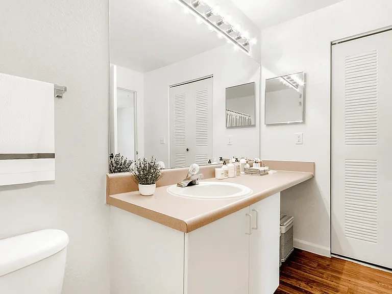 Westchester Apartments — Photo 28