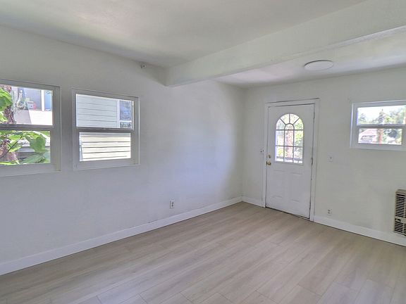 4th image of 283 Parke St #283