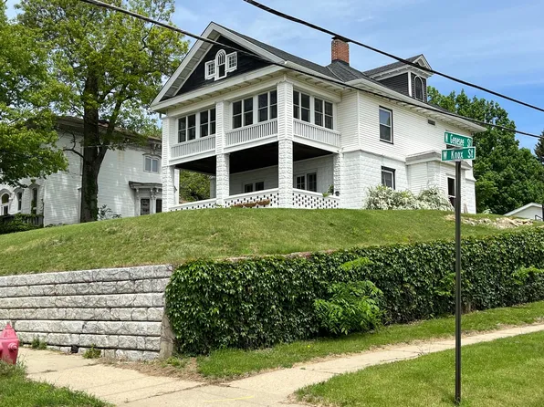 401 N Genesee St, Morrison, IL 61270