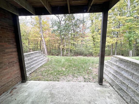 2nd image of 5979 Meadowcreek Dr #4