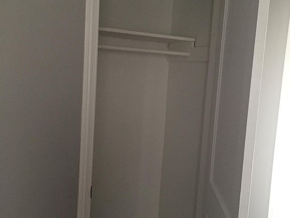 2nd image of 21398 Avon Ln