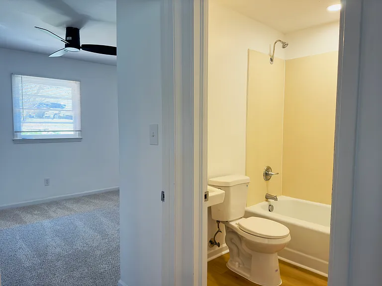 104 Brumley Ave NE #1 — Photo 5