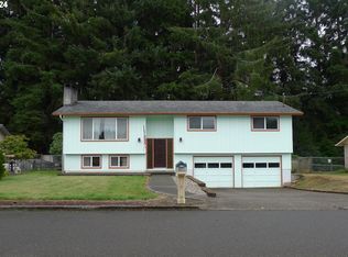 3167 Ridgeway Dr, Reedsport, OR 97467