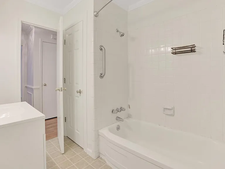 121 Marshdale Ave SW — Photo 32