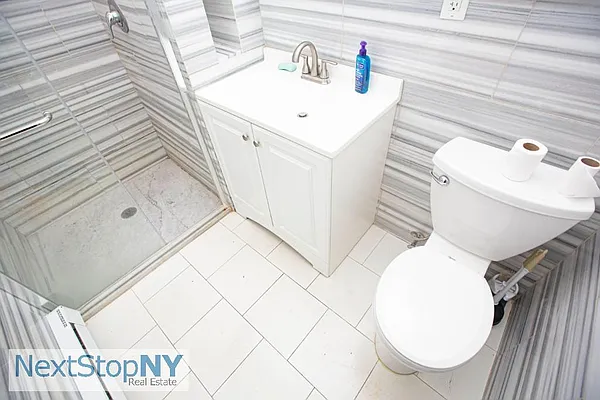 Rented by NextStopNY | media 16