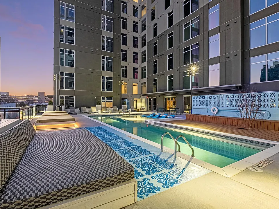 505 Courtland apartments community photo