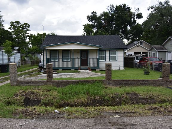 2nd image of 6229 Clover Ridge St
