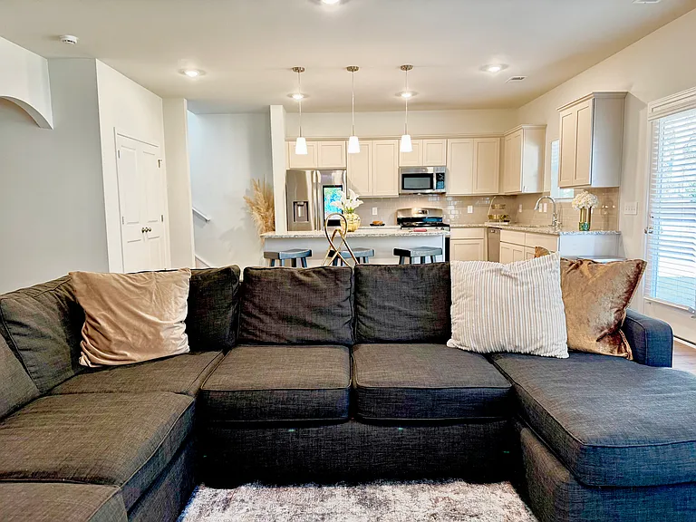 2049 Mayfair Mill Ave — Photo 8