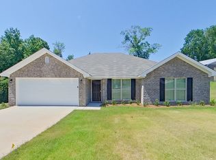 117 Live Oak Dr, Prattville, AL 36067