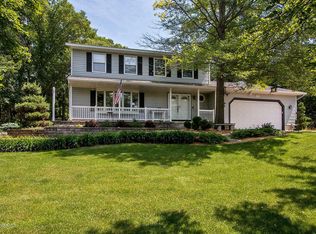 6002 Buck Hill Ct NE, Rochester, MN 55906