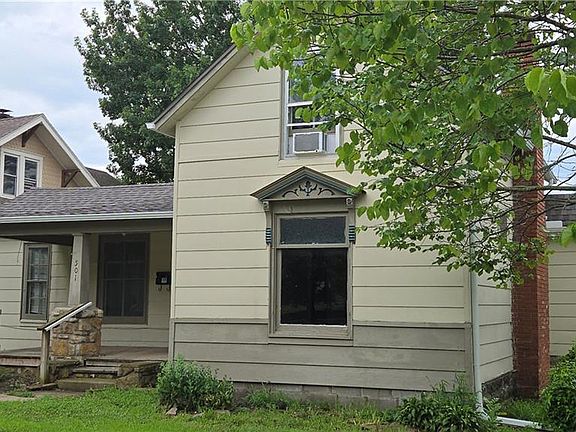 3rd image of 501 E Piankishaw St