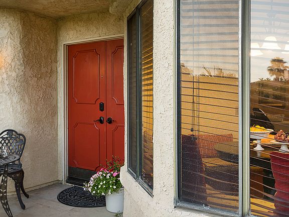 3rd image of 15445 Dracena Ave