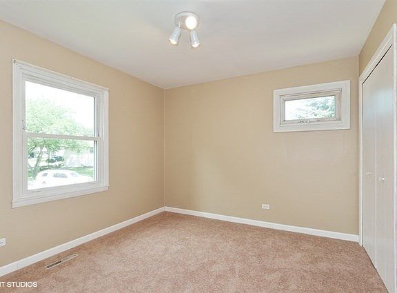5th image of 1699 Tanglewood Ave