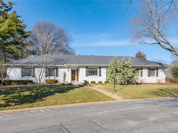 6806 Bluejacket St, Shawnee, KS 66203