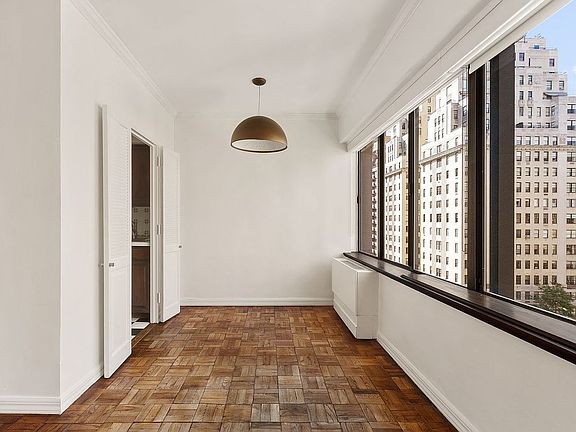 5th image of 900 Park Ave APT 8D
