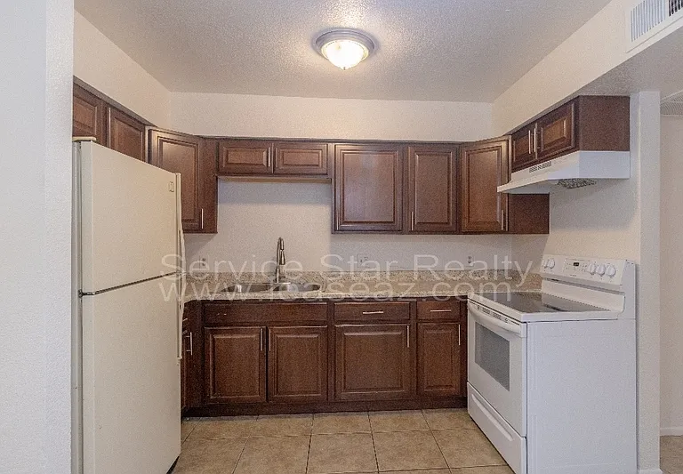 2807 E Le Marche Ave #103 — Photo 5
