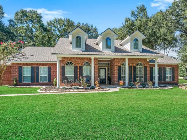 26722 Winding River Trl, Huffman, TX 77336