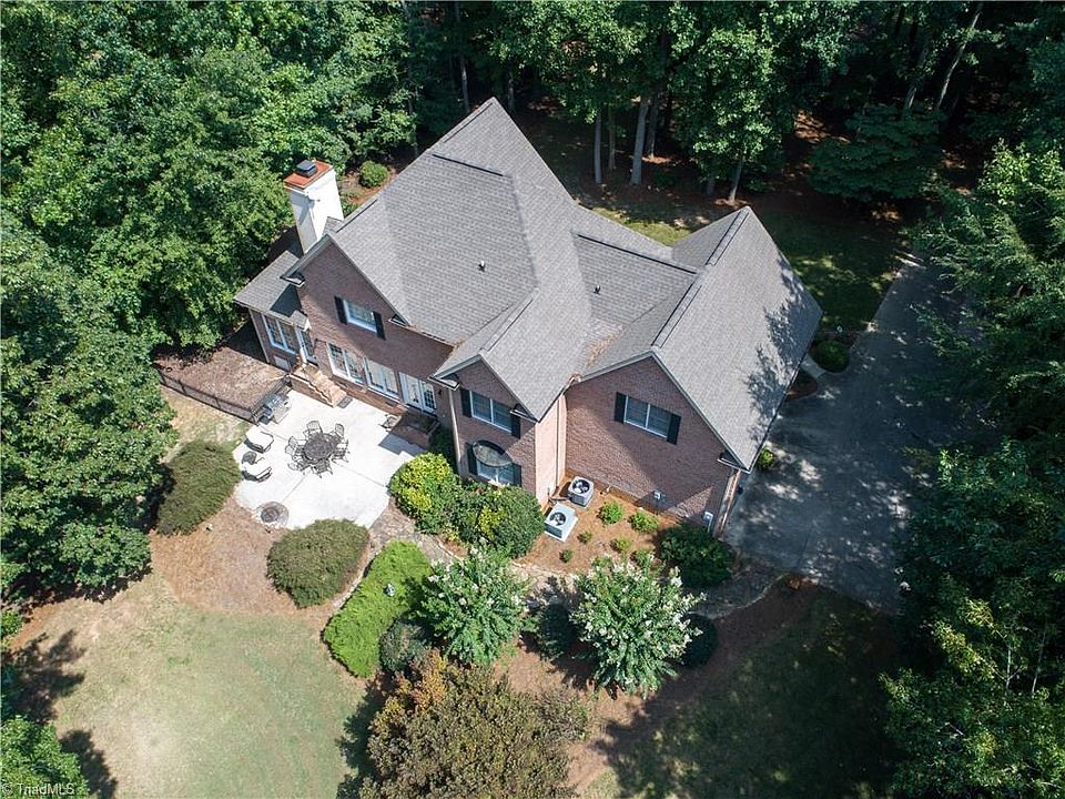 1st image of 365 Niblick Dr