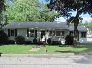 8 Silvermine Rd, Woburn, MA 01801