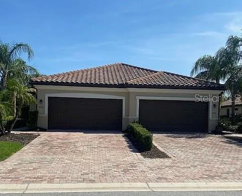 6760 Willowshire Way Photo 1