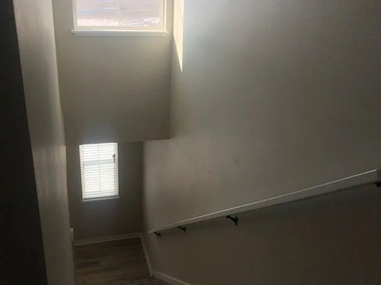 311 SW Brookside Dr — Photo 10