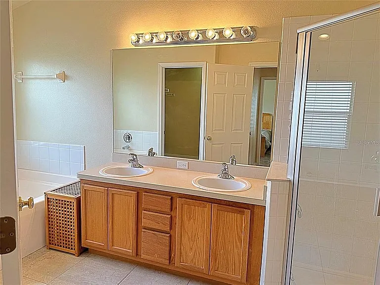 13129 Thoroughbred Loop — Photo 22