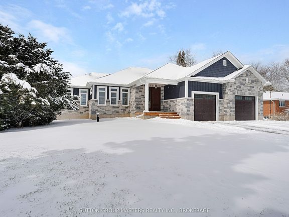 3rd image of 2483 Perth Rd