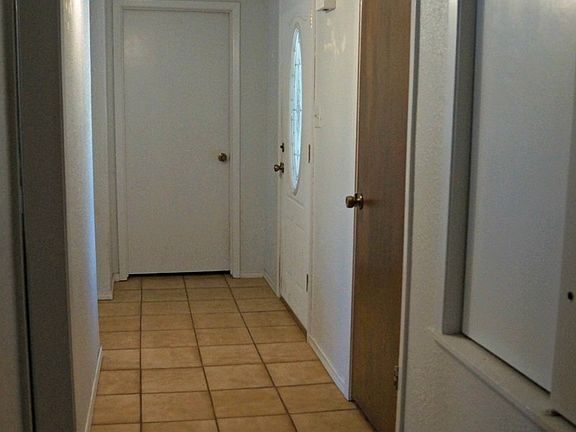 3rd image of 222 Sawyer Dr