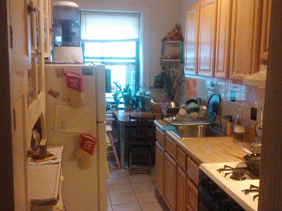 2nd image of 407 Woodstock Ave