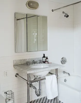 Rented by Two Trees | media 22