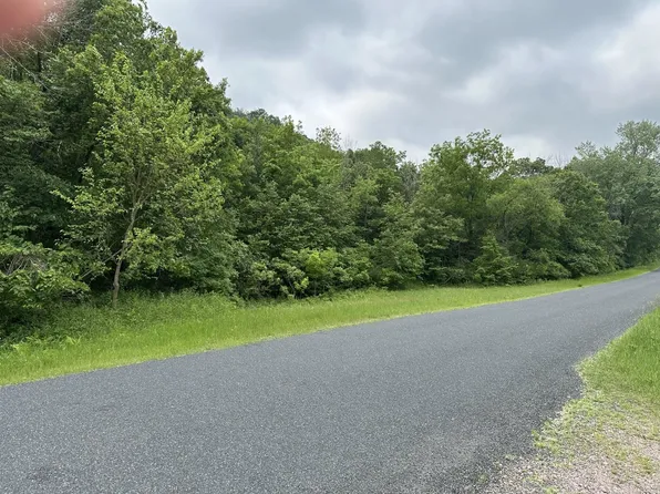 Fairfield Rd, Baraboo, WI 53913