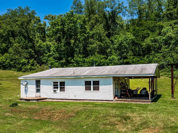 200 Rosedale Hill Rd, Maidsville, WV 26541