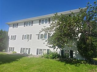 2816 S 17th St APT 304, Grand Forks, ND 58201