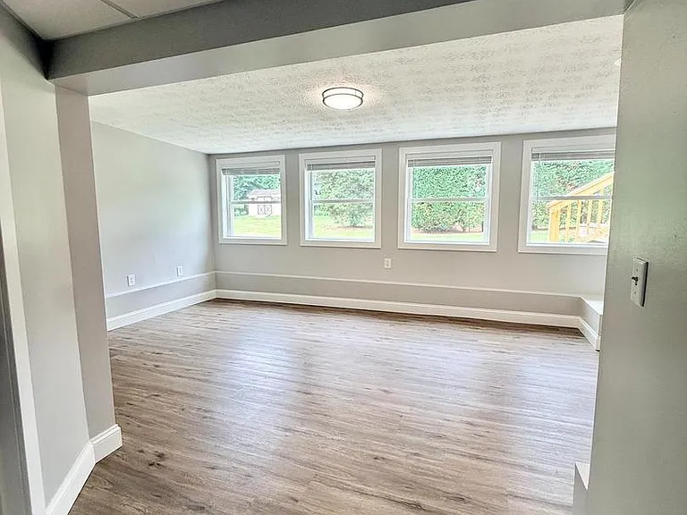 30 Ursinus Ave — Photo 15
