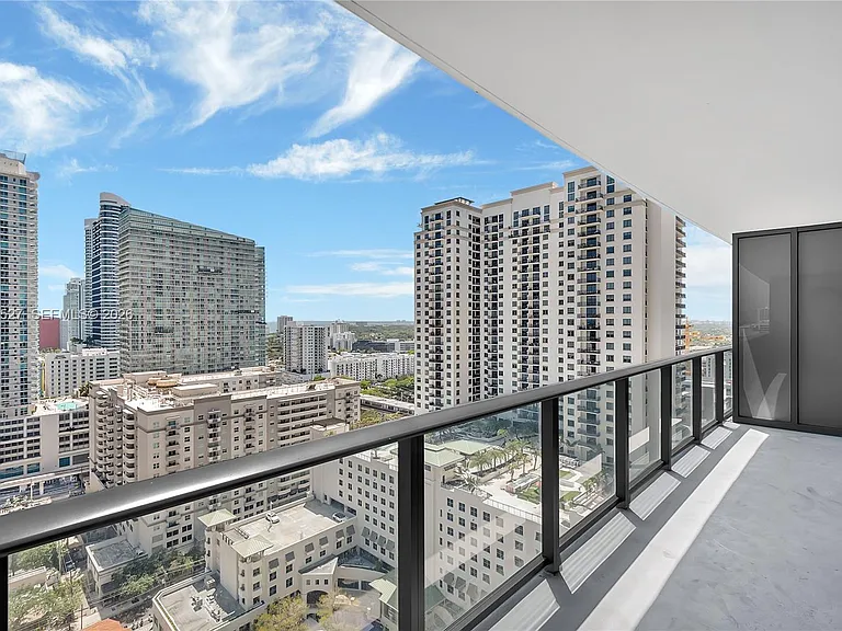 45 SW 9th St #2105 — Photo 18
