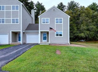 13 Woodlawn Cir, Hope Valley, RI 02832