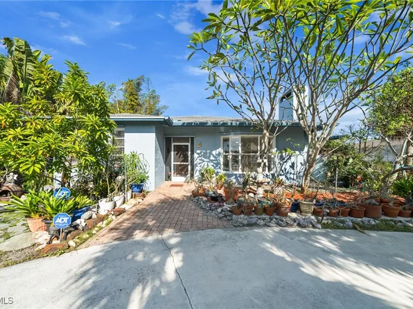 813 105th Ave N, Naples, FL 34108