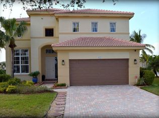 832 NW 168th Ave, Pembroke Pines, FL 33028