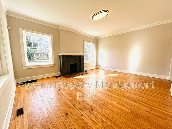 5th image of 1501 N Chamberlain Ave APT A