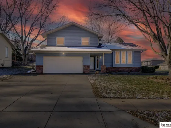 2252 N 128th Cir, Omaha, NE 68164
