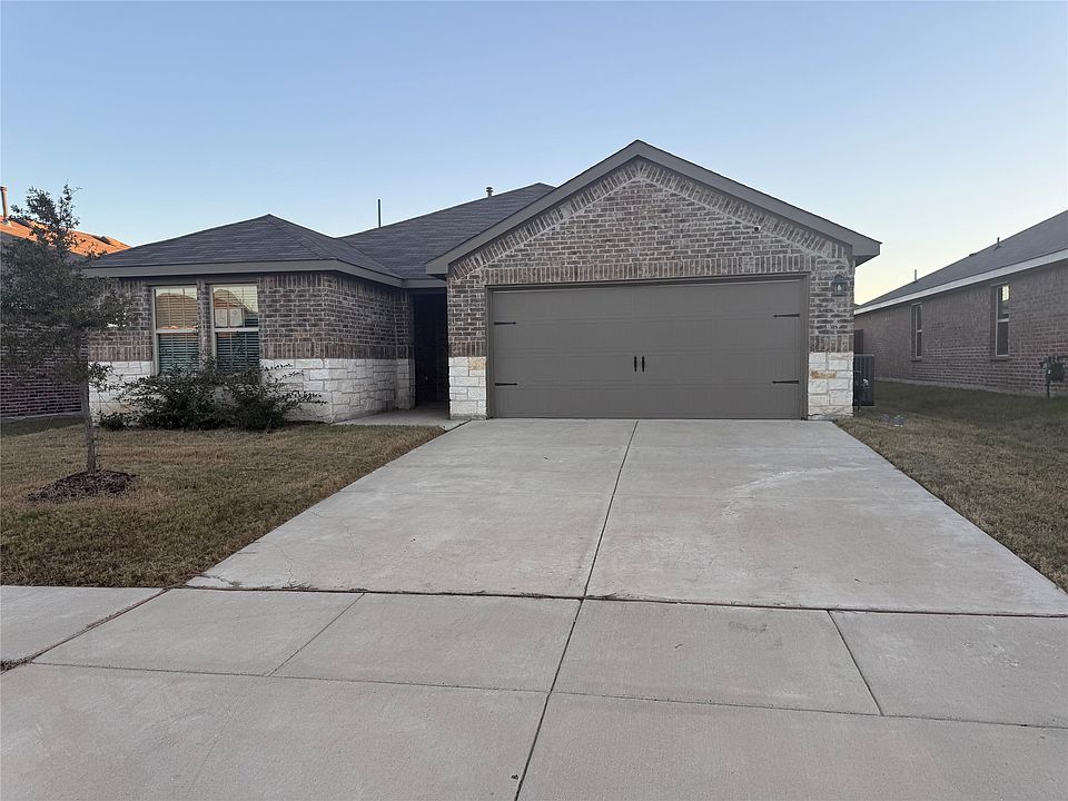 1st image of 2940 Lawson Dr