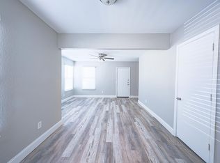 223 SE 13th St APT 2, Grand Prairie, TX 75051