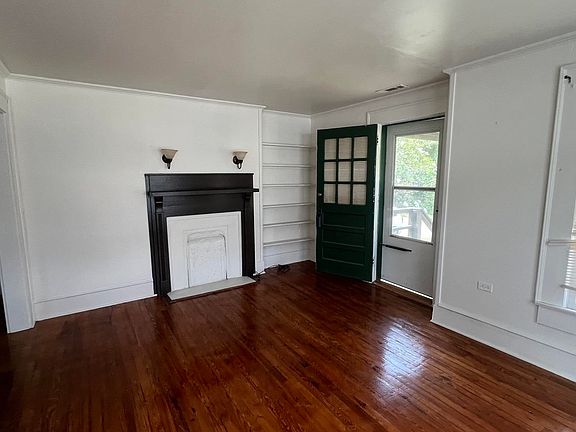 3rd image of 107 Faulkenberry St