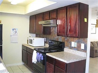 3rd image of 7429 Wynnewood Sq