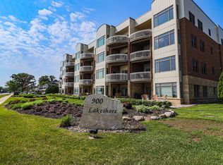 900 S Lakeshore Dr UNIT 205, Lake City, MN 55041