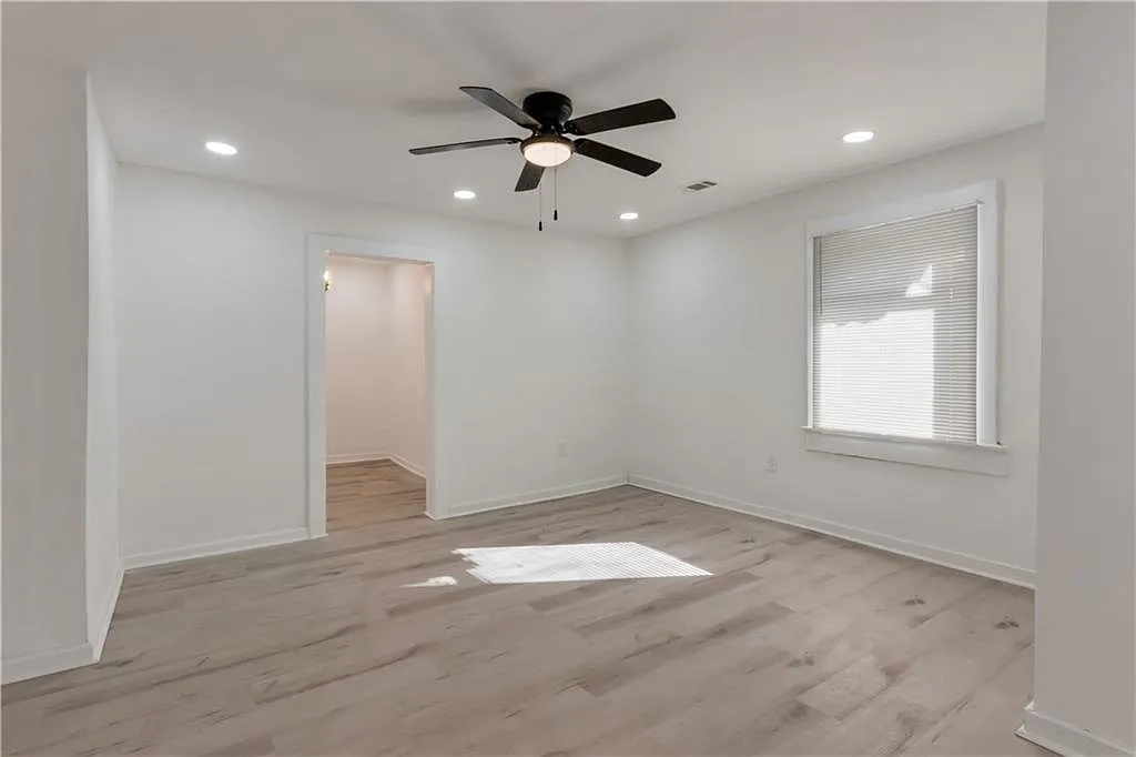 2 bed, 2.0 bath, 1120 sqft, $1,595 — Photo 2
