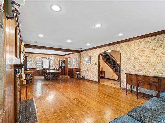 5th image of 8507 Avon Street