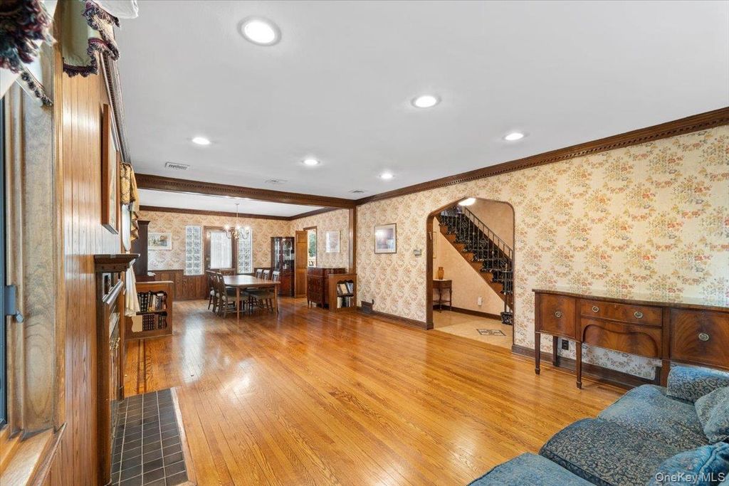 8507 Avon Street, Jamaica, NY - View 5