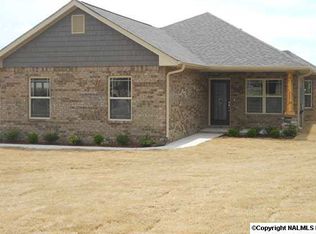 2912 SE Blossom Park Dr, Owens Cross Roads, AL 35763