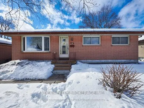 18 Bothwell Cres, Barrie, ON L4M 2S6